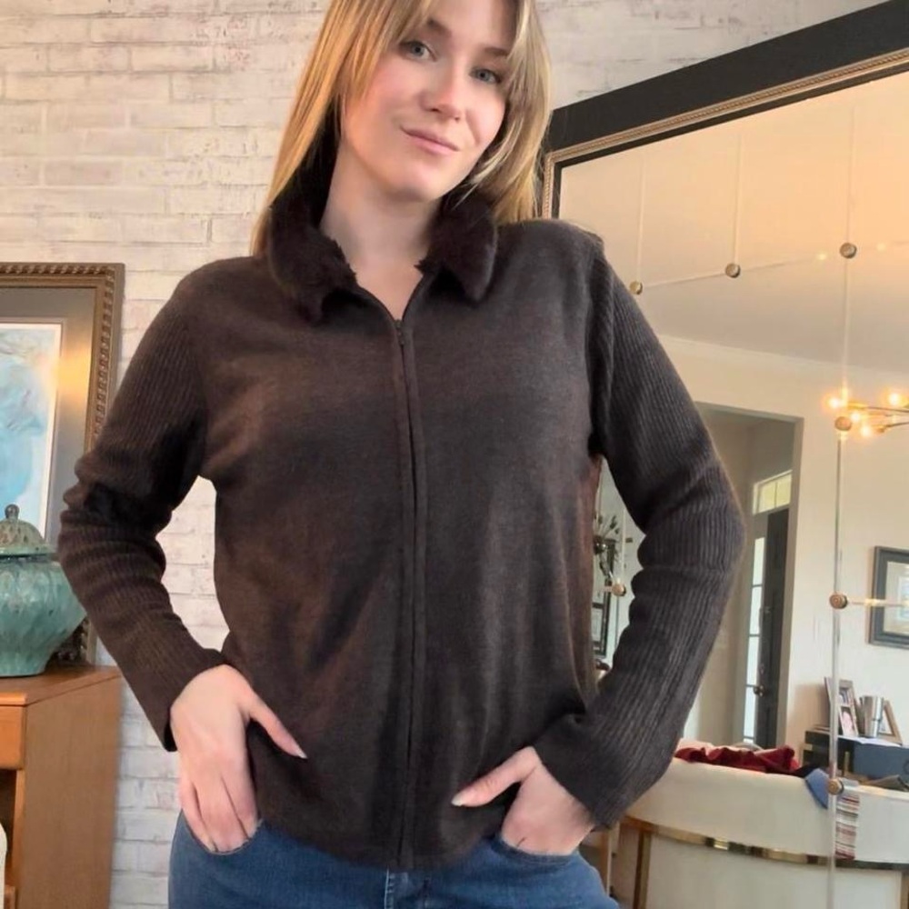 Vintage 2-piece sweater set with faux fur collar